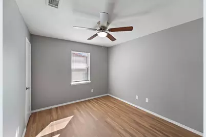 317 E Glendale Street, Crowley, TX 76036 - Photo 10
