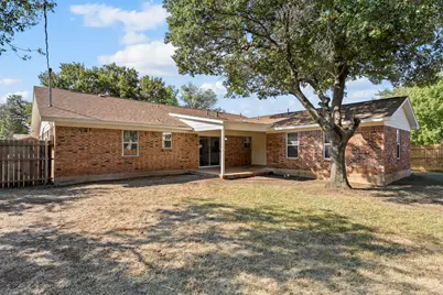 317 E Glendale Street, Crowley, TX 76036 - Photo 28