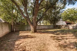 612 McKown Dr, Mansfield, TX 76063 - Photo 18