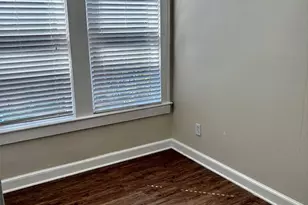 905 N Bishop Ave, Dallas, TX 75208 - Photo 4