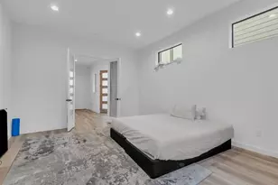 2339 Hondo Ave, Dallas, TX 75219 - Photo 22