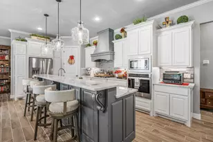 3218 Fountain Way, Granbury, TX 76049 - Photo 8