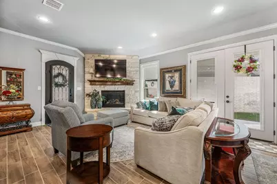 3218 Fountain Way, Granbury, TX 76049 - Photo 6