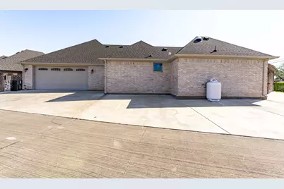 3218 Fountain Way, Granbury, TX 76049 - Photo 32
