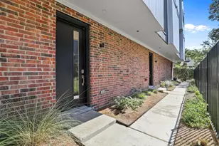 410 W 9th St, Dallas, TX 75208 - Photo 1