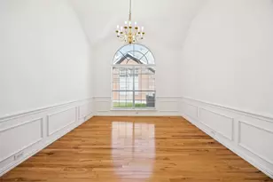 9325 Vista Cir, Irving, TX 75063 - Photo 8