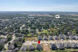 305 Alicia Ct, Mansfield, TX 76063 - Photo 40