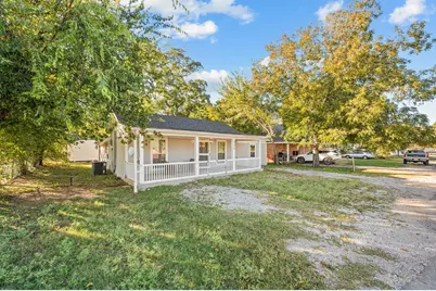 528 Elm Street, Paradise, TX 76073 - Photo 2