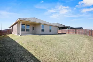 1211 Dublin Dr, Cleburne, TX 76033 - Photo 36