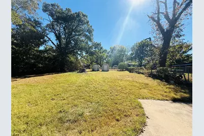 910 Van Zandt Street, Paris, TX 75460 - Photo 24