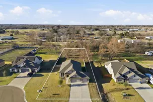 377 Hadley St, Woodway, TX 76712 - Photo 18