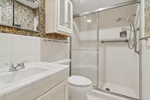 11118 Valleydale Dr, Dallas, TX 75230 - Photo 10