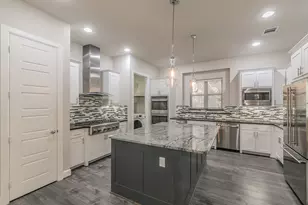 8608 Ballifeary Pl, Dallas, TX 75238 - Photo 14