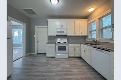 2109 N Elm Street, Denton, TX 76201 - Photo 12