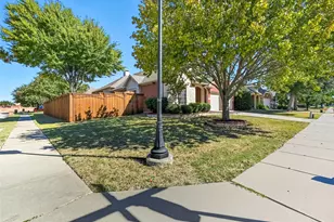 2401 Chesterwood Dr, Little Elm, TX 75068 - Photo 32