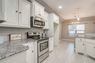 621 Daniel Dr, Burleson, TX 76028 - Photo 18