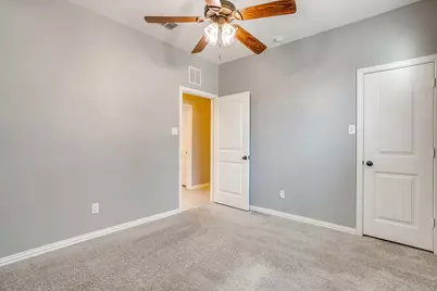 621 Daniel Drive, Burleson, TX 76028 - Photo 28