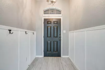 621 Daniel Drive, Burleson, TX 76028 - Photo 4