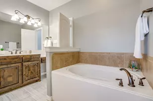 621 Daniel Dr, Burleson, TX 76028 - Photo 24