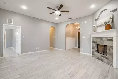 621 Daniel Drive, Burleson, TX 76028 - Photo 8