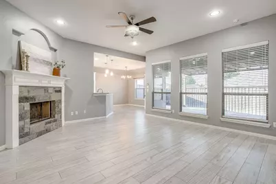 621 Daniel Drive, Burleson, TX 76028 - Photo 6