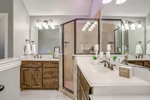 621 Daniel Dr, Burleson, TX 76028 - Photo 22