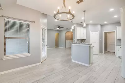 621 Daniel Drive, Burleson, TX 76028 - Photo 14