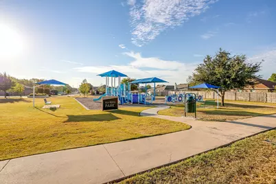 621 Daniel Drive, Burleson, TX 76028 - Photo 38