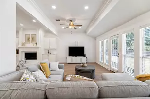 111 Creekside Ct, Kennedale, TX 76060 - Photo 6