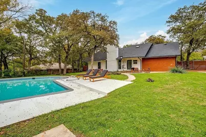 2306 Cypress Drive, Grand Prairie, TX 75050 - Photo 2