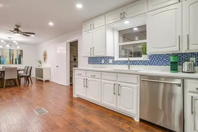 2306 Cypress Drive, Grand Prairie, TX 75050 - Photo 8