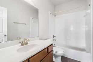 910 Waterside Dr, Euless, TX 76039 - Photo 16