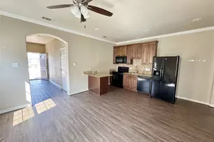 807 S Wilson St, Kaufman, TX 75142 - Photo 4