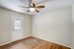 1514 Baxley St, Carrollton, TX 75006 - Photo 16