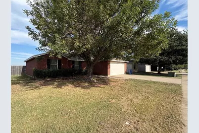 325 Indian Blanket Drive, Burleson, TX 76028 - Photo 2