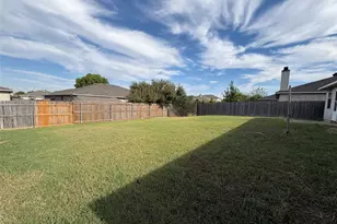 325 Indian Blanket Dr, Burleson, TX 76028 - Photo 18