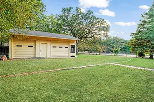 3345 W Kaufman St, Paris, TX 75460 - Photo 16