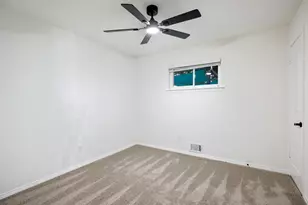 10922 Ferndale Rd, Dallas, TX 75238 - Photo 16