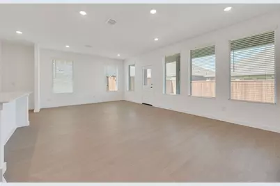 4767 Paynes Valley Drive, Ennis, TX 75119 - Photo 4