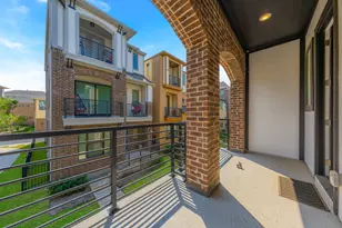 8256 Milroy Ln, Dallas, TX 75231 - Photo 34