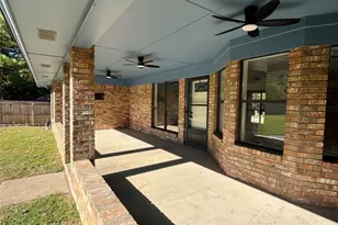 1300 3rd St, Granbury, TX 76048 - Photo 24