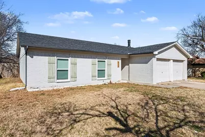 524 Cole Avenue, Saginaw, TX 76179 - Photo 2