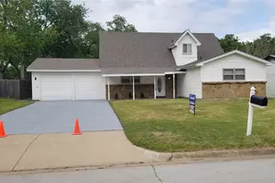 758 Briarwood Ln, Hurst, TX 76053 - Photo 30