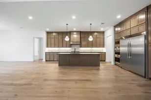 1201 Arbor Crk Dr, Lakewood Village, TX 75068 - Photo 6