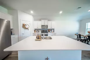 9913 Autumn Leaves Ln, Aubrey, TX 76227 - Photo 10