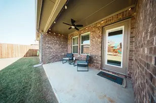 9913 Autumn Leaves Ln, Aubrey, TX 76227 - Photo 30