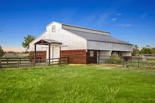 4045 S Bonnie Brae St, Argyle, TX 76226 - Photo 4