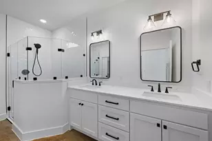 102 Cardinal Woods Ct, Granbury, TX 76049 - Photo 24