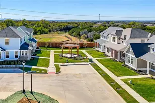 102 Cardinal Woods Ct, Granbury, TX 76049 - Photo 34