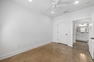 102 Cardinal Woods Ct, Granbury, TX 76049 - Photo 16